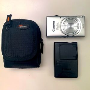 Canon PowerShot ELPH 115 16 MP Camera- Silver. Includes Case, Charger, SD Card